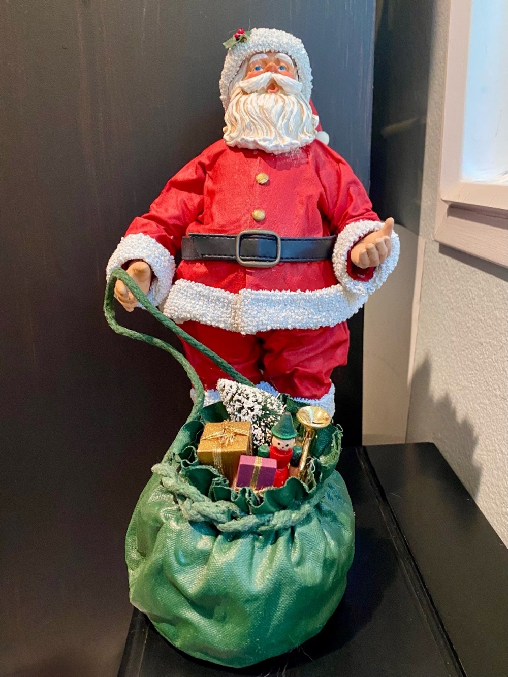 Fabriche🎄 Santa Kurt Adler Singing Santa Bagful of toys Unique "Fabric" texture